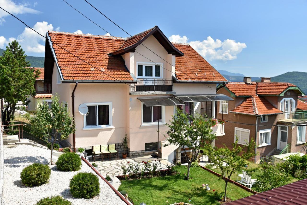 Saint Maria Guest House Welingrad Exterior foto