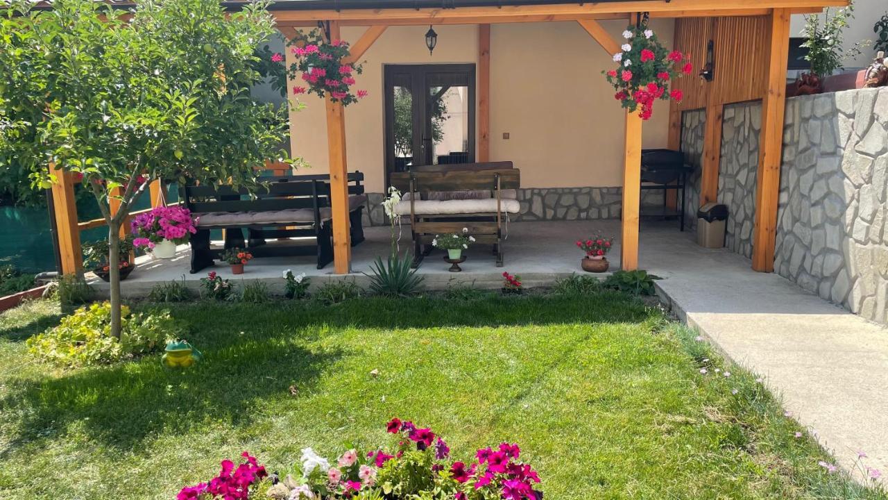 Saint Maria Guest House Welingrad Exterior foto